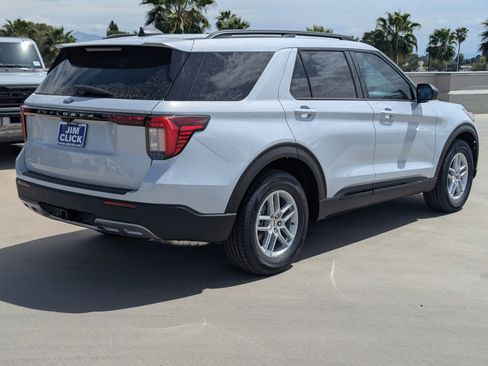 New 2026 Ford Explorer Active RWD image 2
