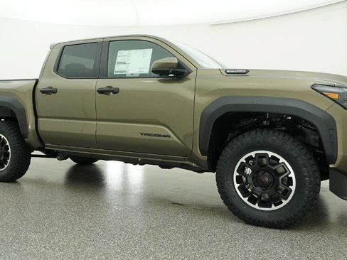 New 2026 Toyota Tacoma TRD Off-Road AWD/4WD image 45