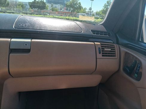 Used 1998 Mercedes-Benz E 320 Sedan image 20