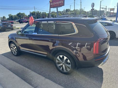 Used 2021 Kia Telluride EX w/ EX Premium Package FWD image 8