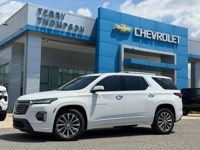 Used 2022 Chevrolet Traverse Premier FWD image 1