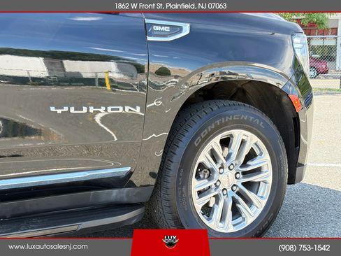 Used 2022 GMC Yukon XL SLT w/ SLT Luxury Package AWD/4WD image 14