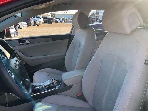 Used 2017 Hyundai Sonata SE image 8