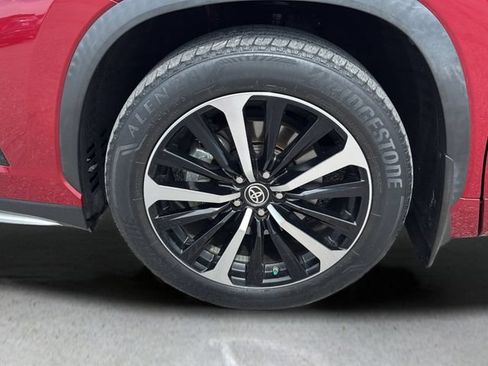 Used 2022 Toyota Highlander XSE FWD image 27
