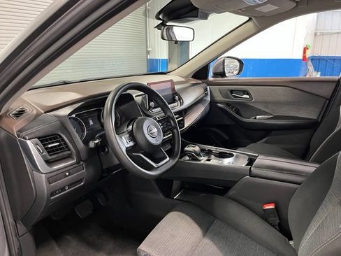 Used 2023 Nissan Rogue SV FWD image 22