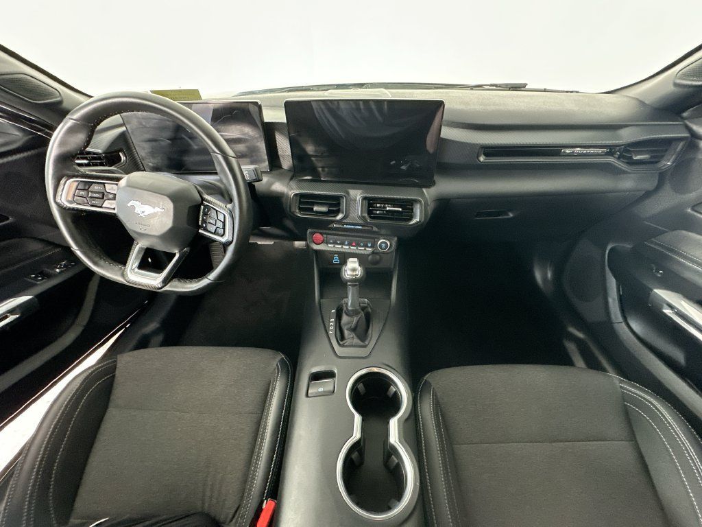 Used 2026 Ford Mustang Coupe RWD image 10