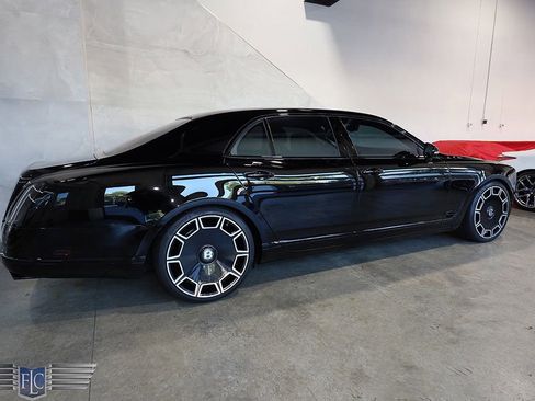 Used 2013 Bentley Mulsanne RWD image 6