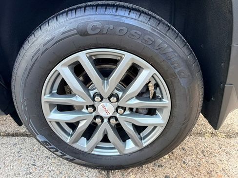 Used 2017 GMC Acadia SLT image 19