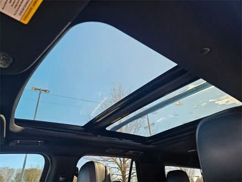 Used 2019 Lincoln Navigator L Reserve image 18