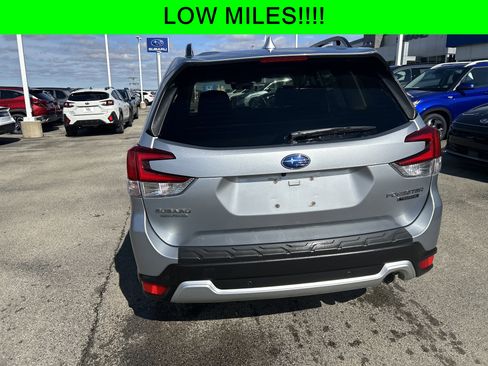 Used 2019 Subaru Forester Touring image 11