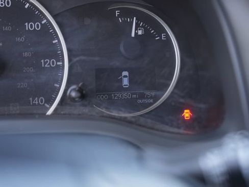 Used 2015 Lexus CT 200h w/ Seat Comfort Package image 26