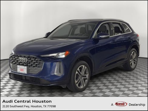 Used 2025 Audi Q5 Premium w/ Convenience Package AWD/4WD image 1