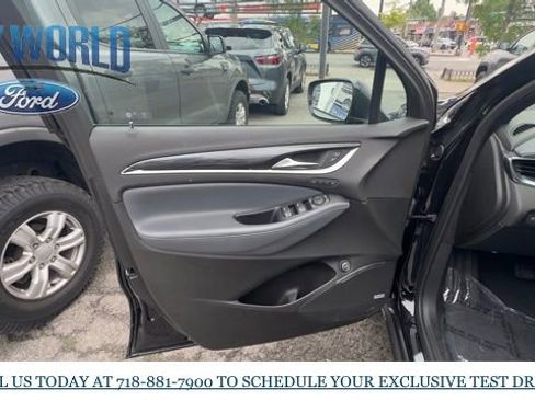 Used 2024 Buick Enclave Premium image 8