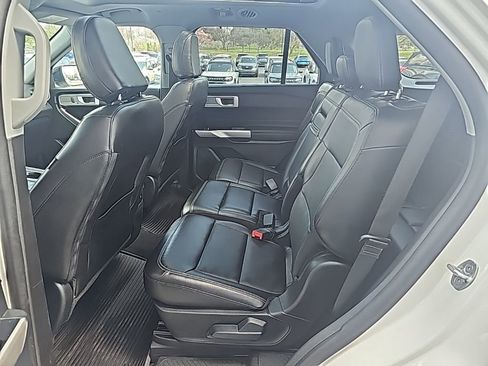 Used 2023 Ford Explorer Limited w/ Hybrid Equipment Group 310A AWD/4WD image 12