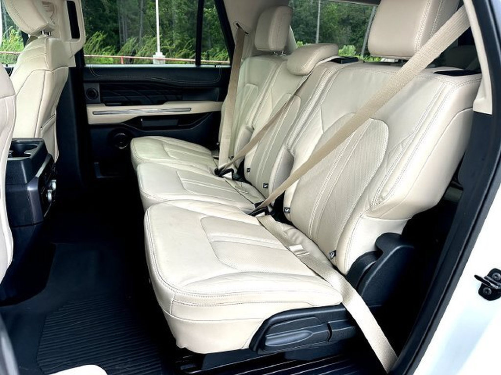Used 2022 Ford Expedition Max Platinum RWD image 18