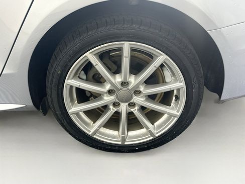 Used 2015 Audi A4 2.0T Premium FWD image 11