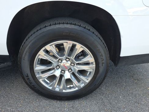 Used 2023 GMC Yukon XL Denali RWD image 10