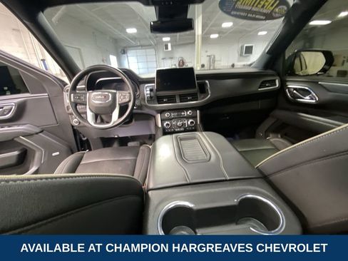 Certified 2023 GMC Yukon SLT w/ SLT Luxury Package AWD/4WD image 26