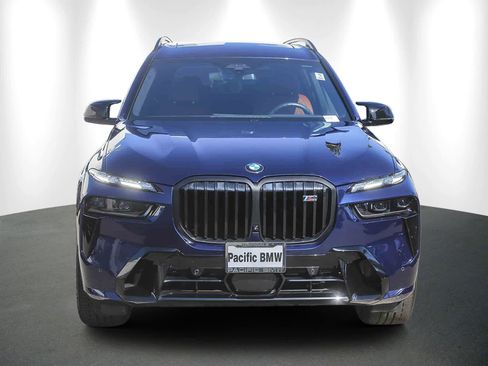 Used 2025 BMW X7 M60i image 2