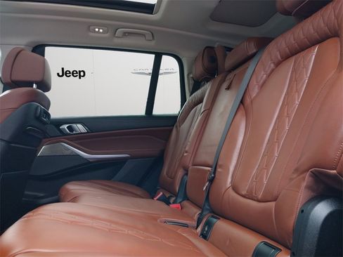 Used 2019 BMW X7 xDrive40i w/ Premium Package image 11