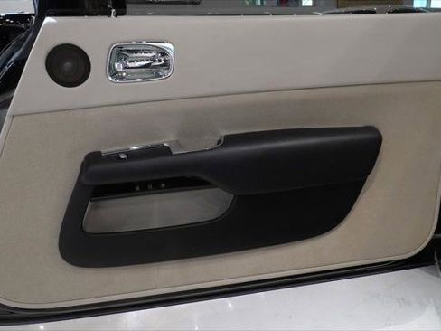 Used 2014 Rolls-Royce Wraith image 35