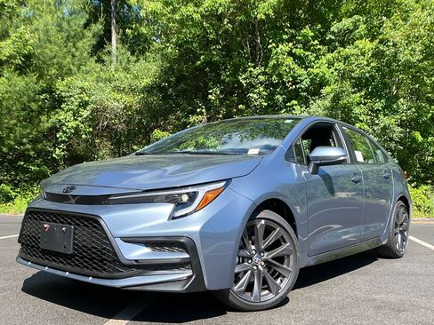 New 2026 Toyota Corolla SE FWD image 1