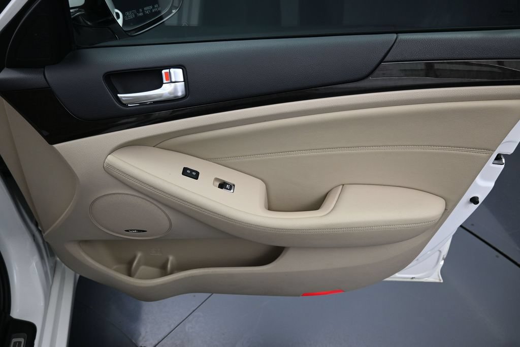 Used 2015 Kia Cadenza Premium FWD image 38