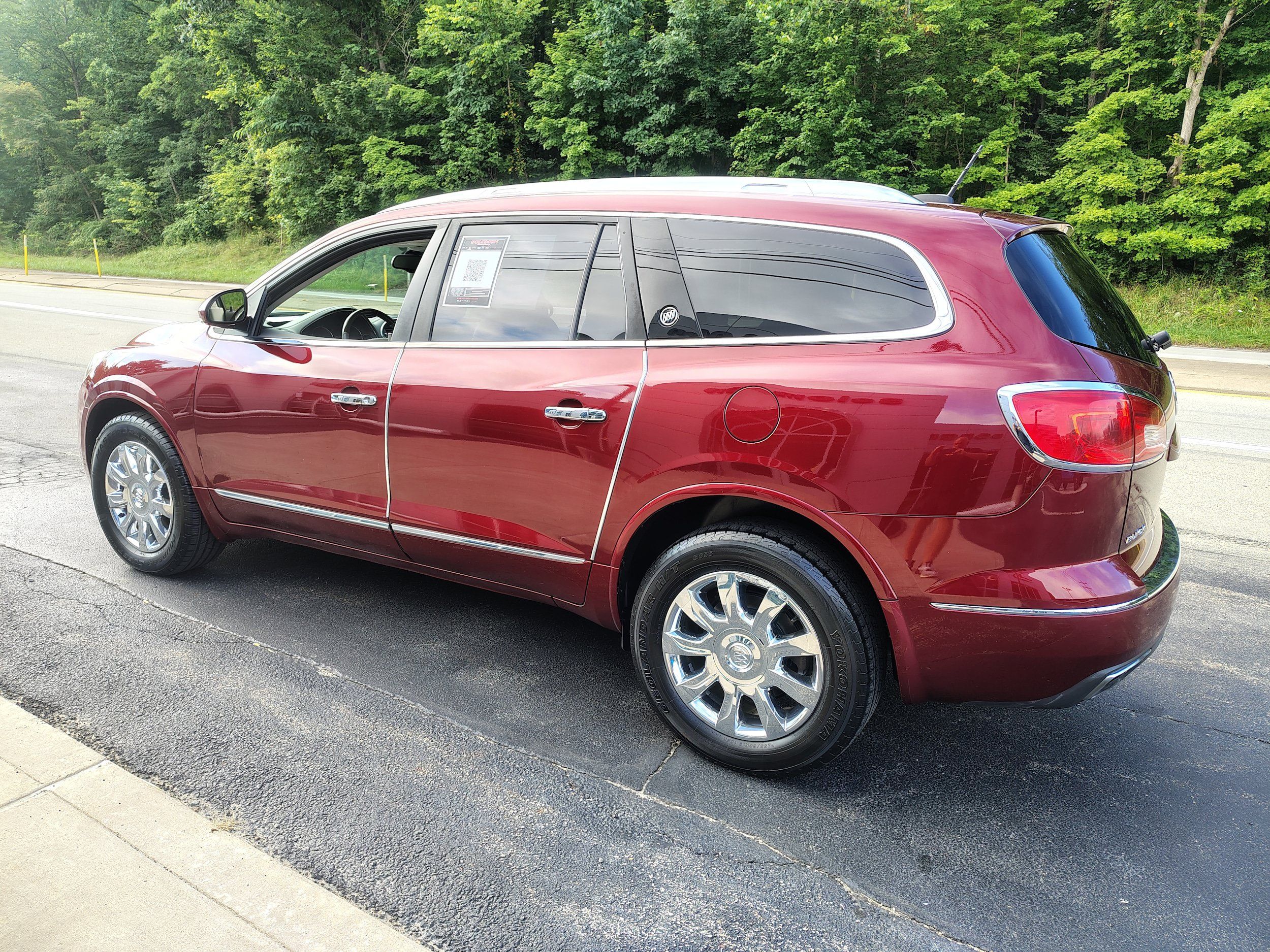 Used 2017 Buick Enclave Premium AWD/4WD image 7