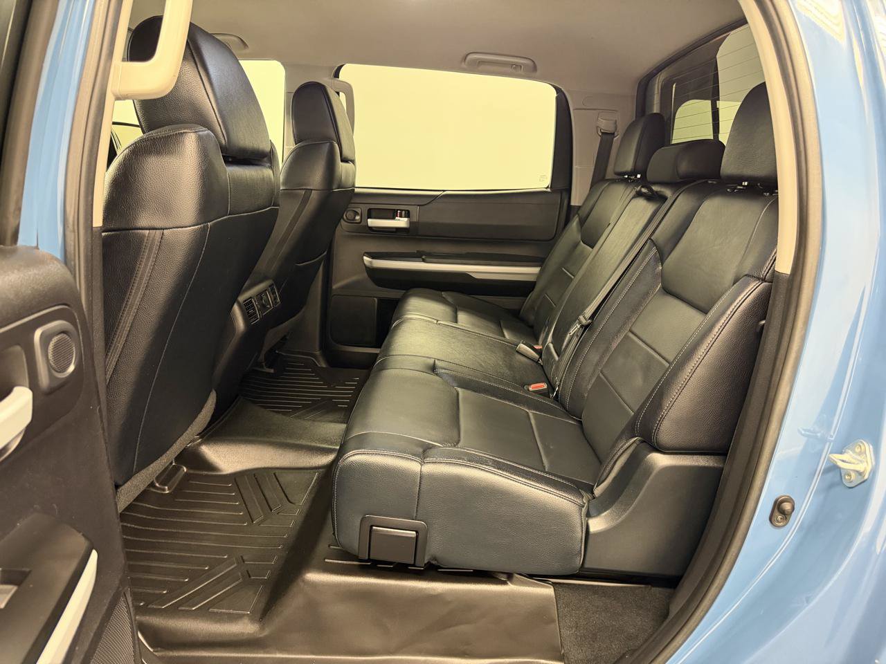 Used 2021 Toyota Tundra SR5 w/ SR5 Leather Package AWD/4WD image 8