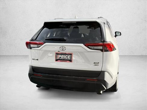 Used 2025 Toyota RAV4 XLE image 6