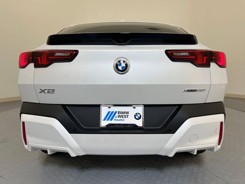Used 2026 BMW X2 xDrive28i w/ Convenience Package image 10