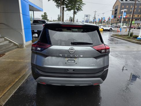 Used 2023 Nissan Rogue S image 7