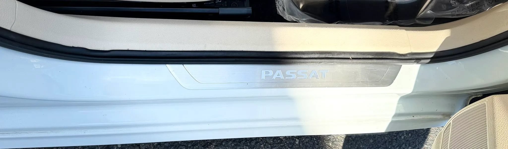Used 2017 Volkswagen Passat 1.8T SE FWD image 43
