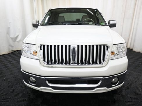 Used 2006 Lincoln Mark LT 4x4 image 2