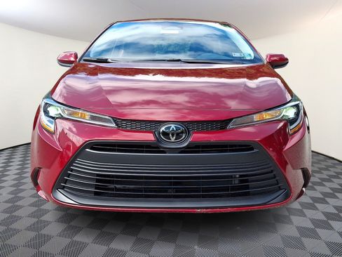 Used 2023 Toyota Corolla LE w/ Carpet Mat Package (TMS) FWD image 2
