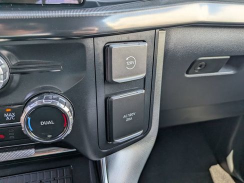 Used 2024 Ford F150 Platinum w/ Equipment Group 702A High AWD/4WD image 27