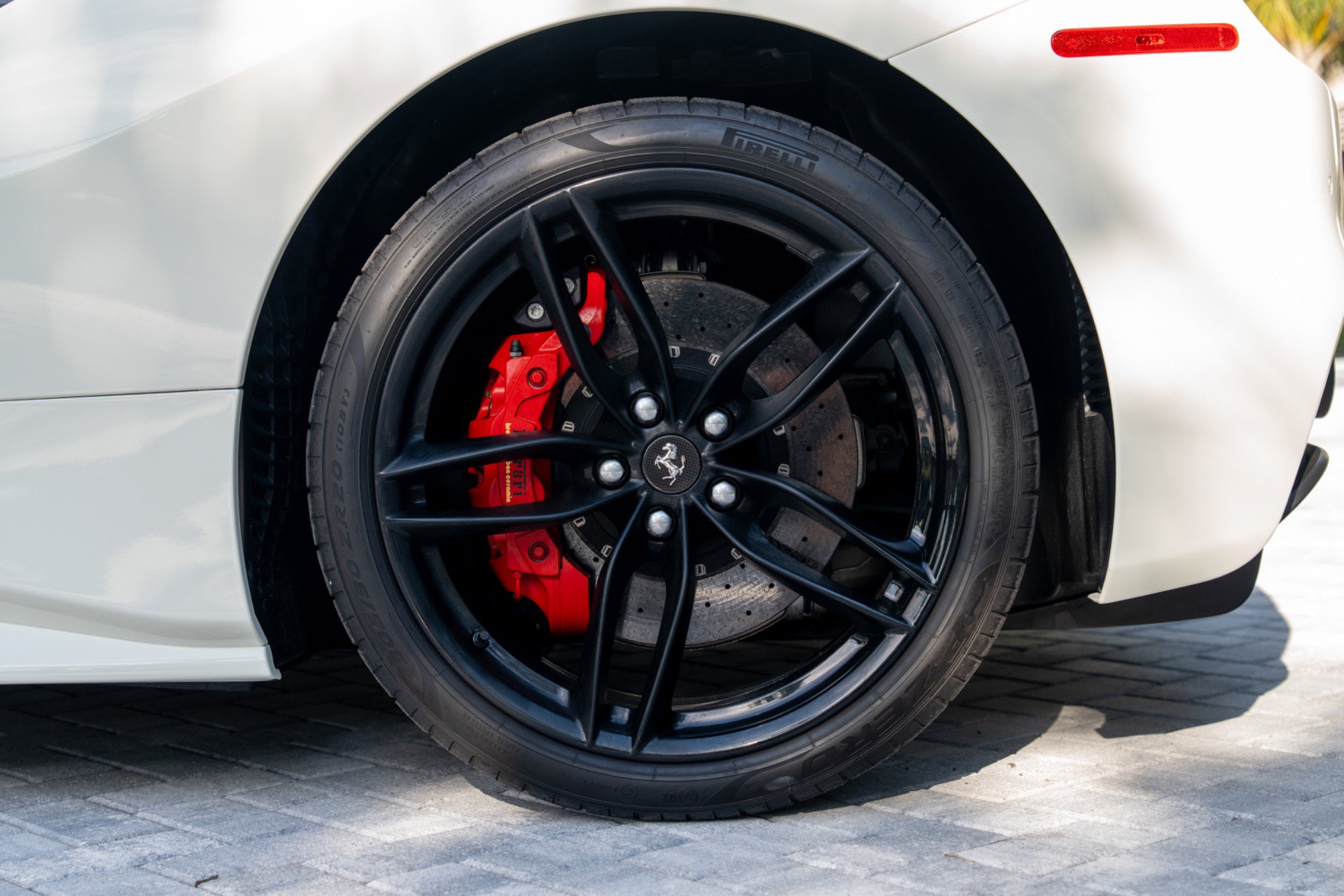 Used 2019 Ferrari 488 Spider RWD image 13