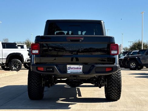 New 2025 Jeep Gladiator Sport AWD/4WD image 8