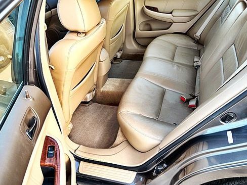 Used 2006 Honda Accord EX image 16