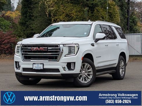 Used 2023 GMC Yukon SLT image 1