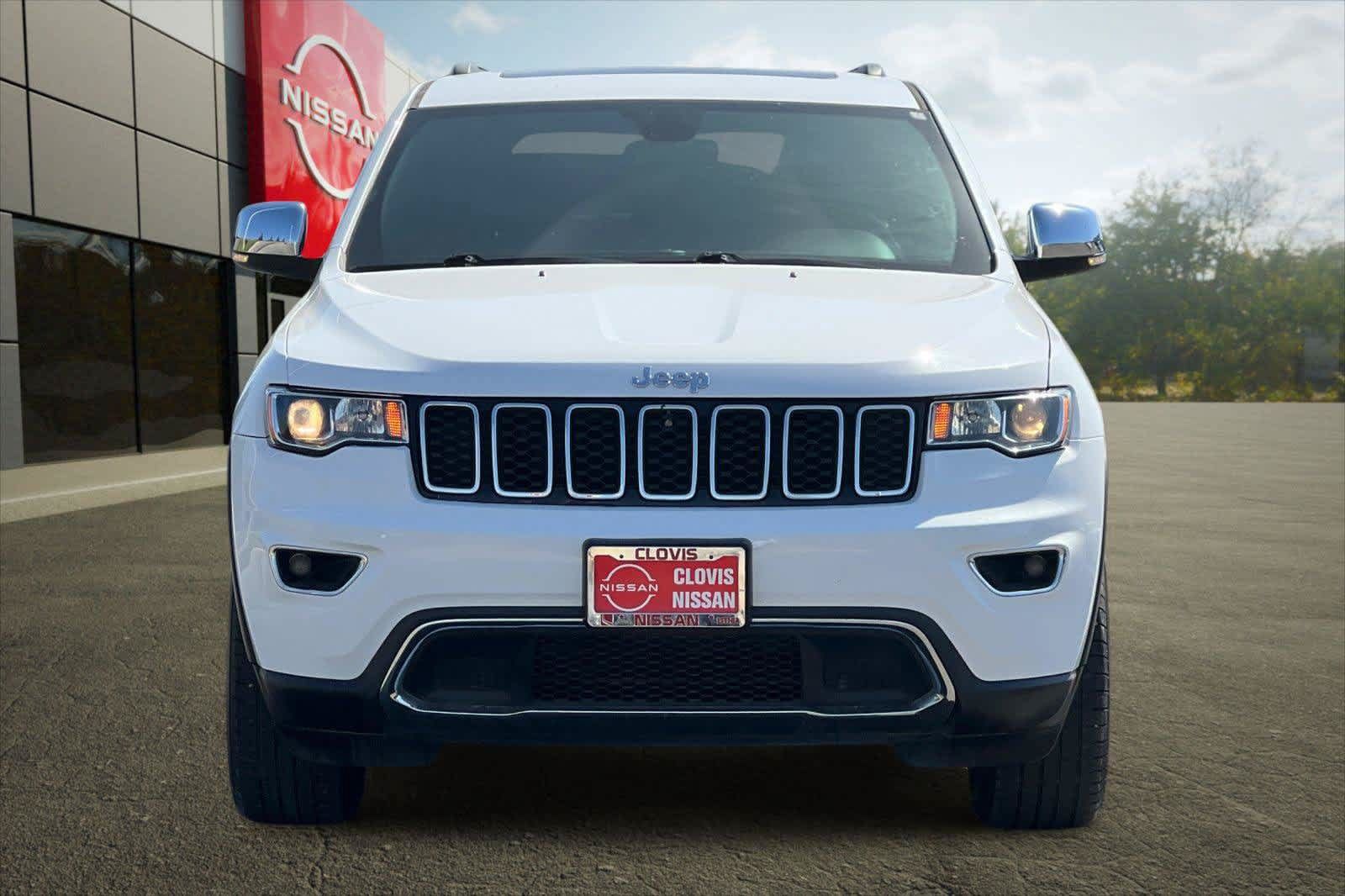 Used 2020 Jeep Grand Cherokee Limited w/ Luxury Group II AWD/4WD image 11