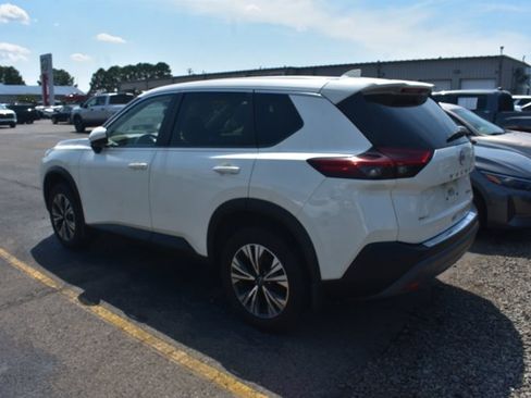 Used 2023 Nissan Rogue SV AWD/4WD image 6