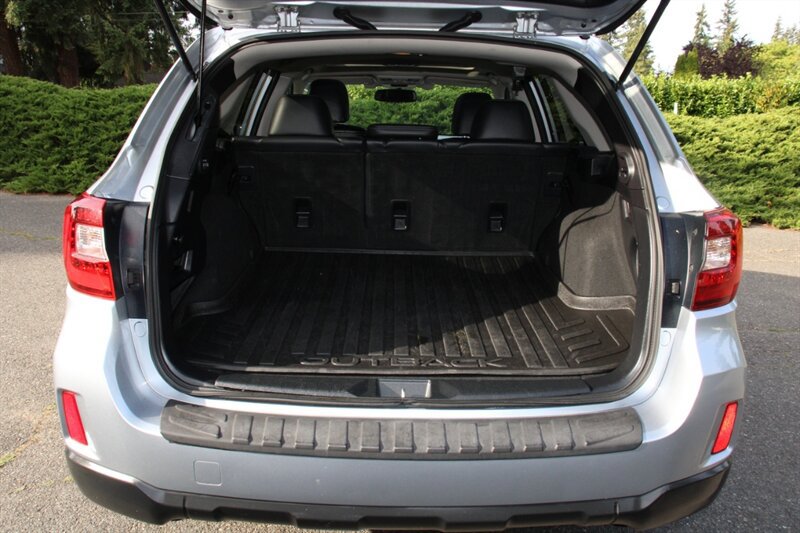 Used 2016 Subaru Outback 3.6R Limited AWD/4WD image 17