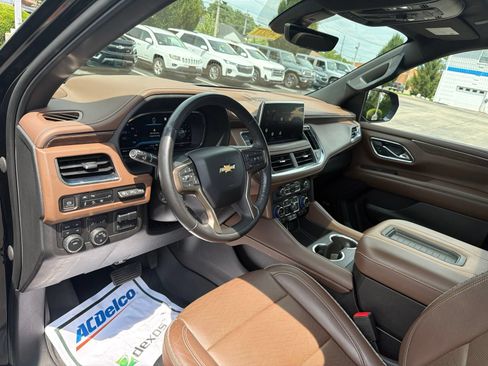 Used 2022 Chevrolet Tahoe High Country w/ Premium Package AWD/4WD image 10