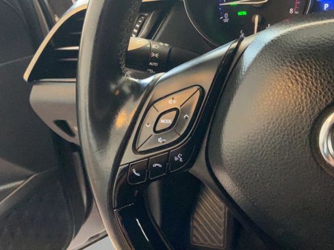 Used 2018 Toyota C-HR XLE FWD image 20