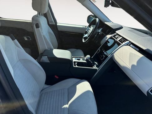 Used 2023 Land Rover Discovery S AWD/4WD image 15