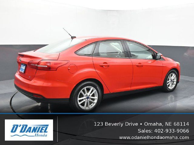 Used 2017 Ford Focus SE FWD image 6