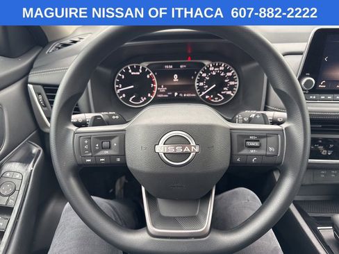 Used 2025 Nissan Rogue S AWD/4WD image 6
