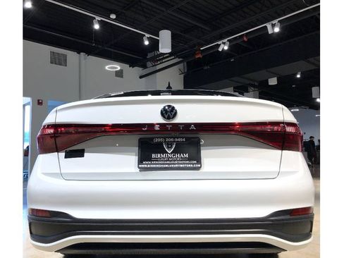 Used 2025 Volkswagen Jetta S image 13