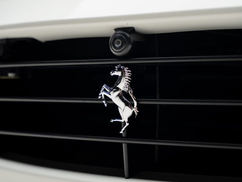 Used 2015 Ferrari California T RWD image 15